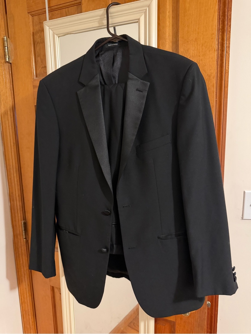 Pronto Uomo Black Satin-Lapel Tuxedo Jacket and Pants
